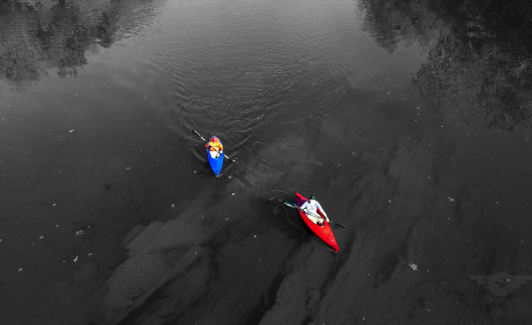 Aerial picture of 2 people kayaking